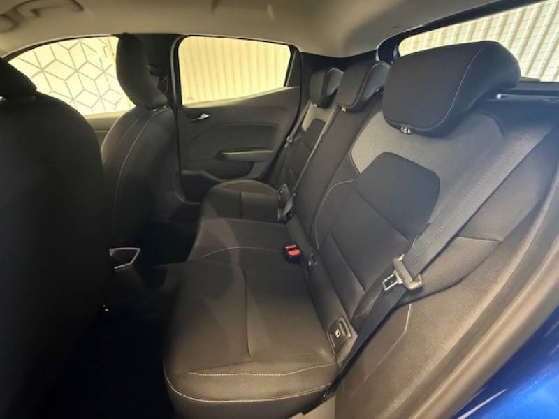 Mitsubishi Colt - Photo 25