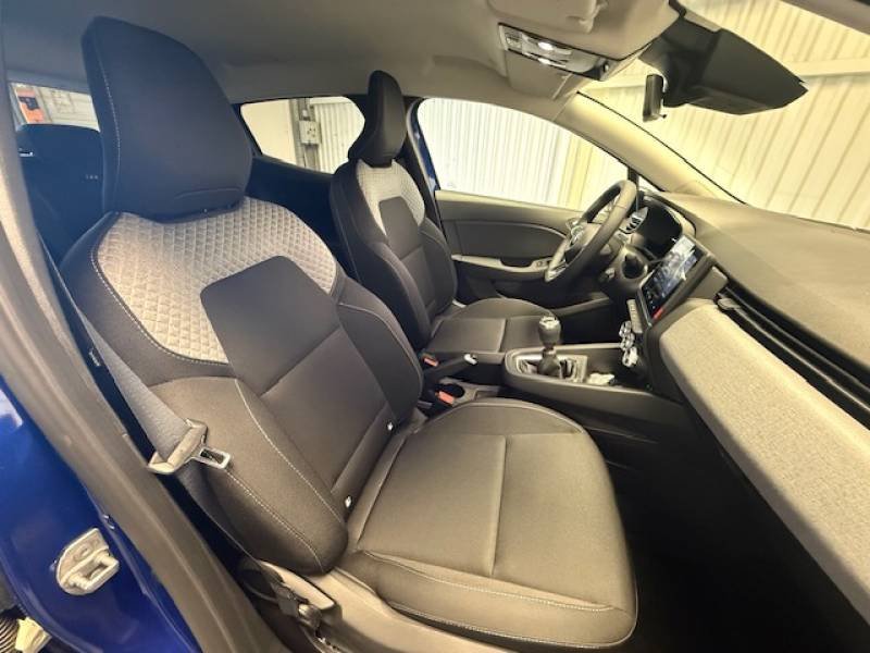 Mitsubishi Colt - Photo 8