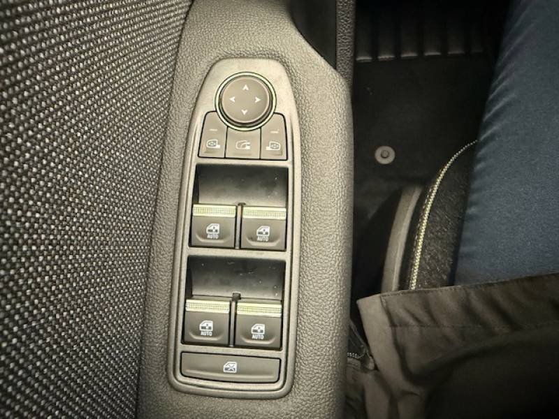 Mitsubishi Grandis - Photo 36