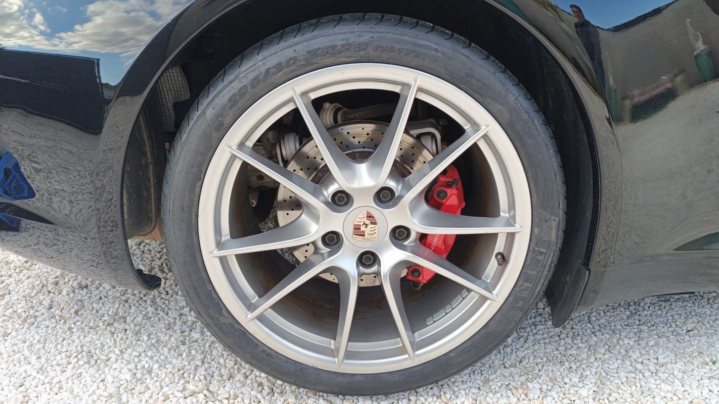Porsche 911 - Photo 16