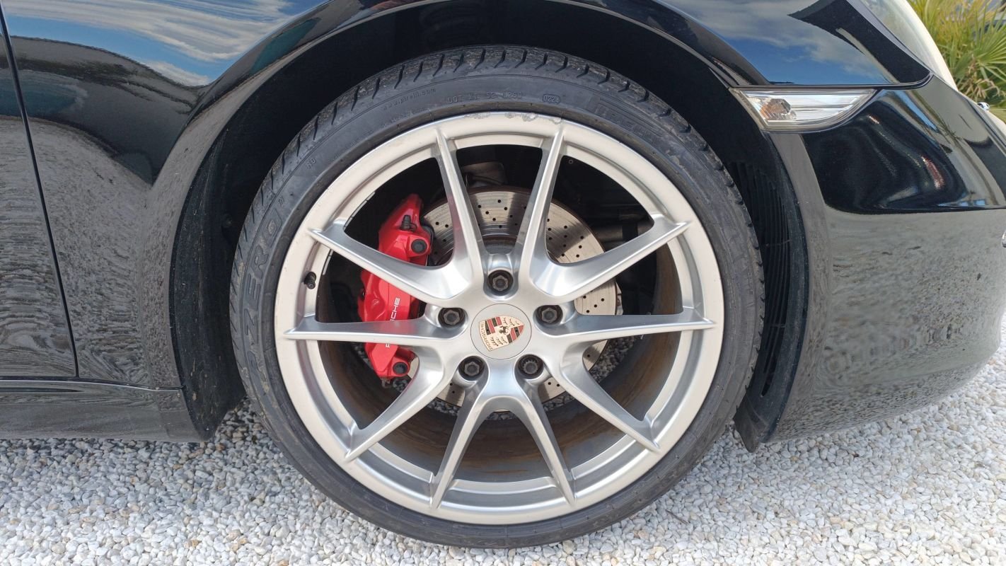 Porsche 911 - Photo 17