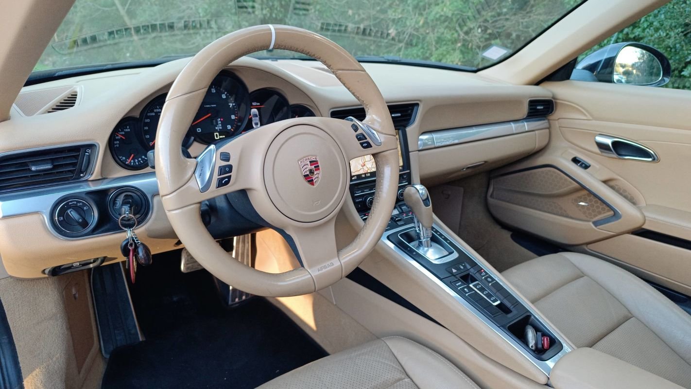 Porsche 911 - Photo 8