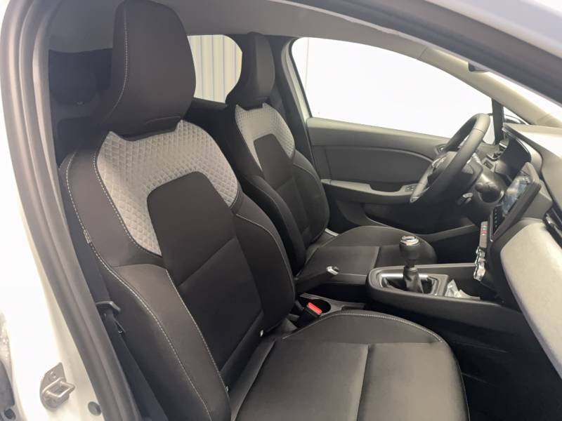 Mitsubishi Colt - Photo 9