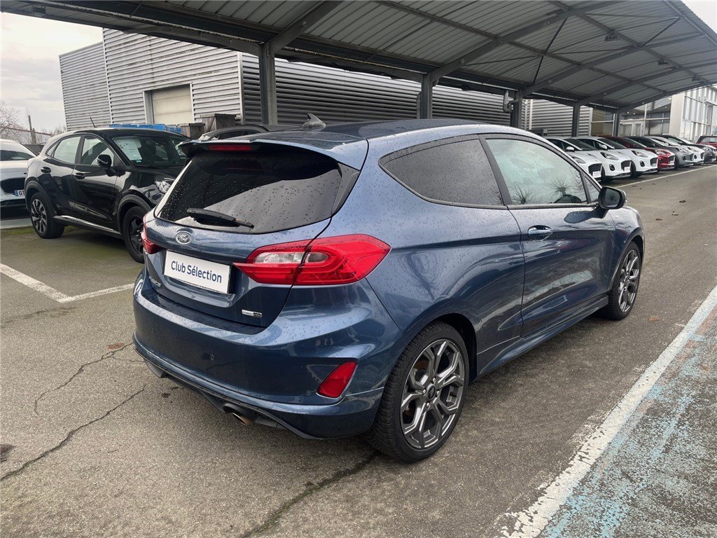 Ford Fiesta - Photo 6