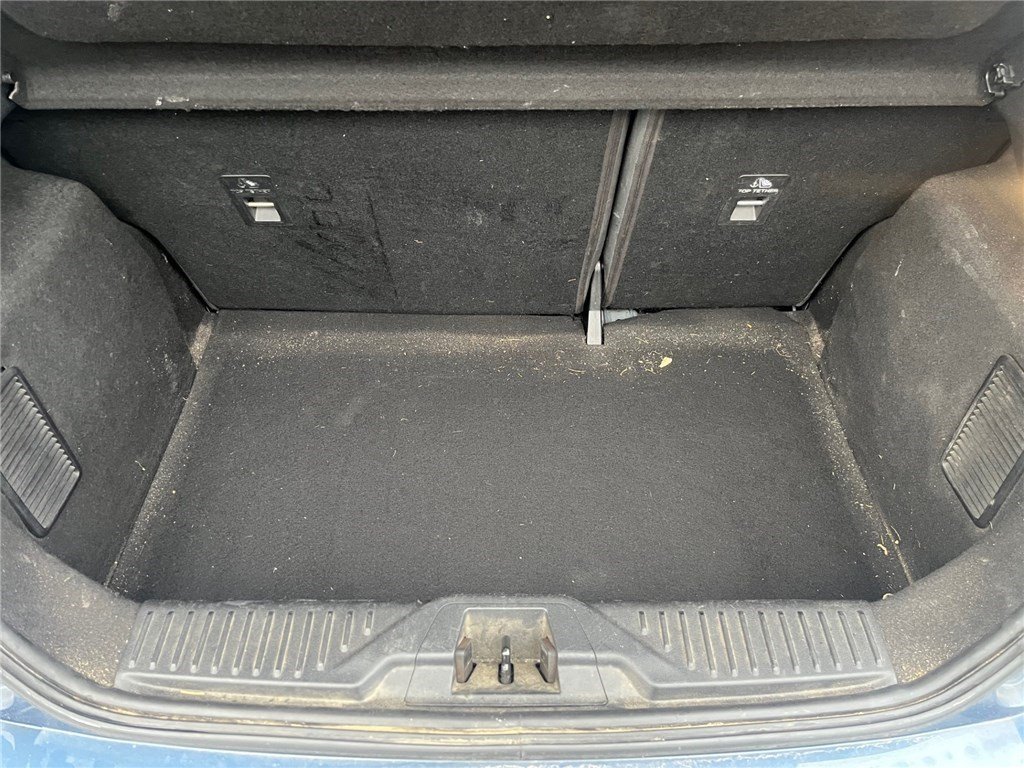 Ford Fiesta - Photo 10