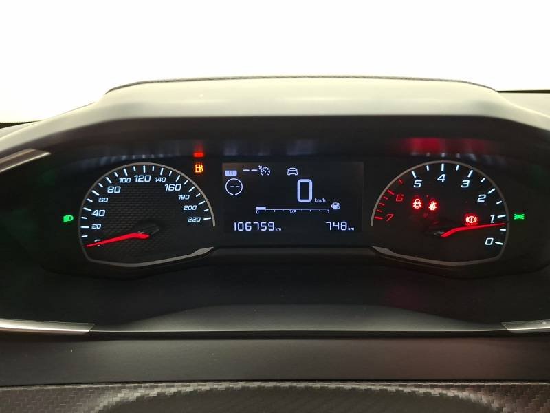 Peugeot 208 affaire - Photo 16