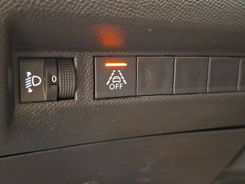 Peugeot 208 affaire - Photo 24