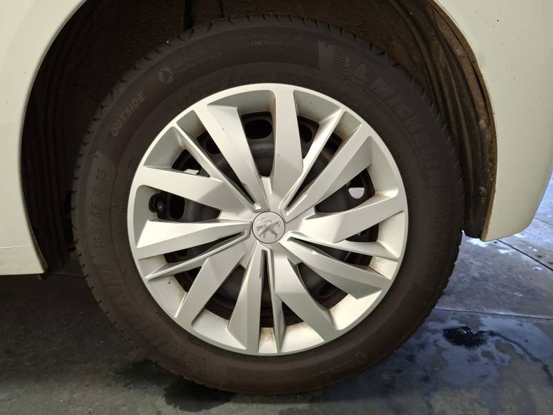 Peugeot 208 affaire - Photo 28