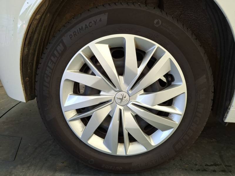 Peugeot 208 affaire - Photo 29