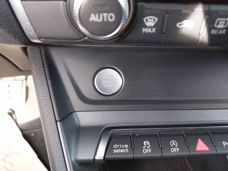 Audi Q3 - Photo 40