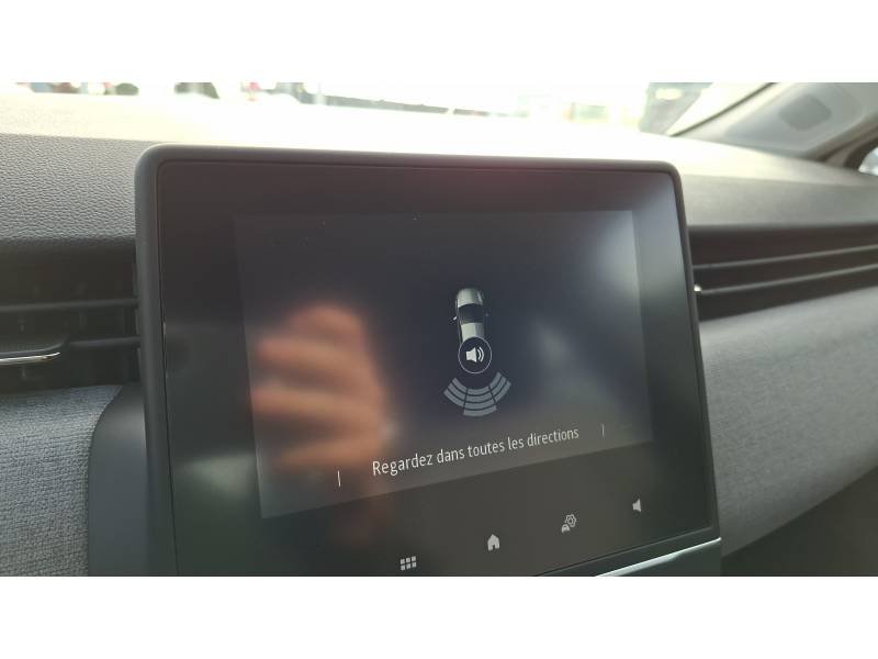 Renault Clio - Photo 17