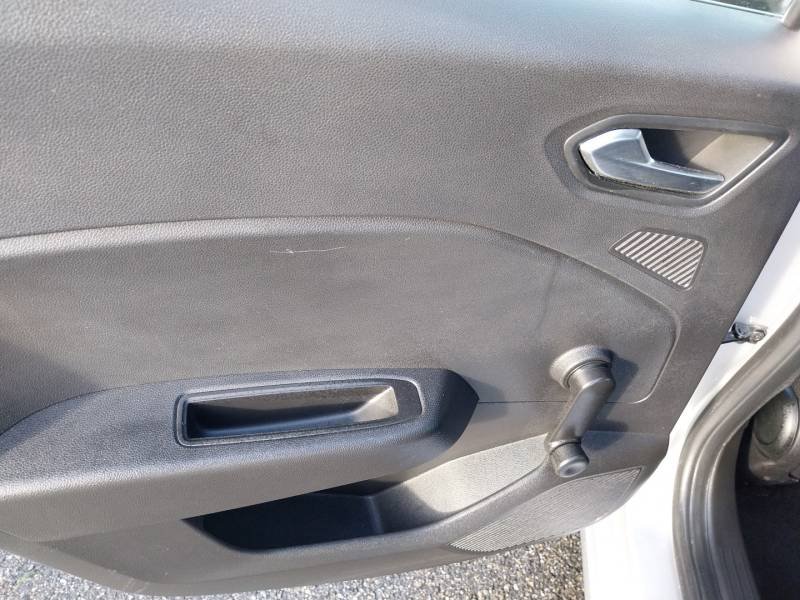 Renault Clio - Photo 18