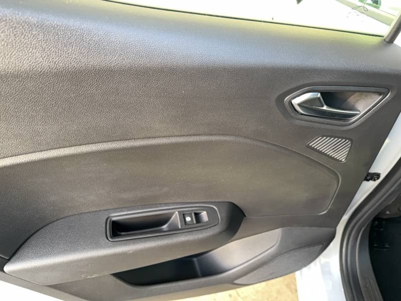Renault Clio - Photo 15