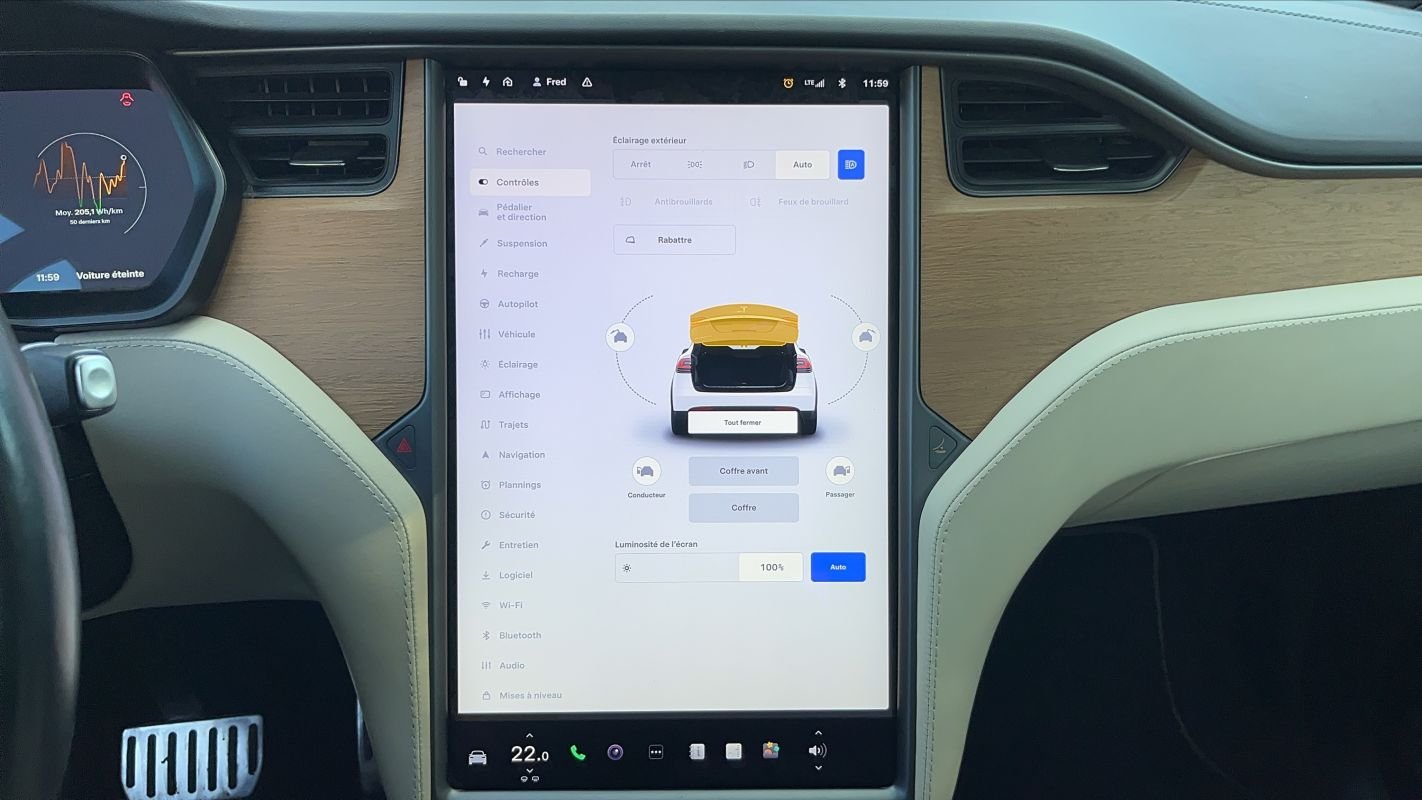 Tesla Model X - Photo 13