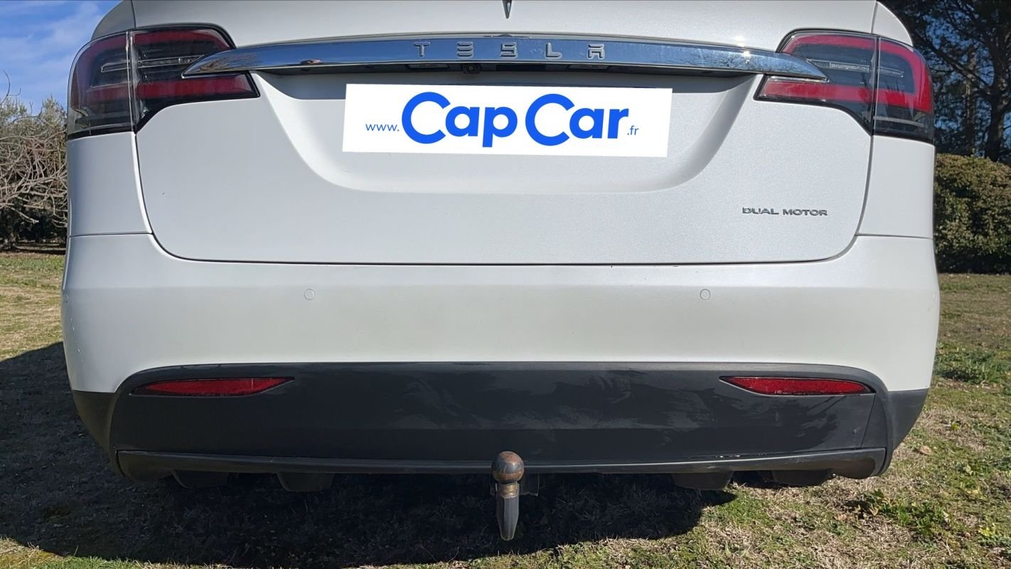 Tesla Model X - Photo 21