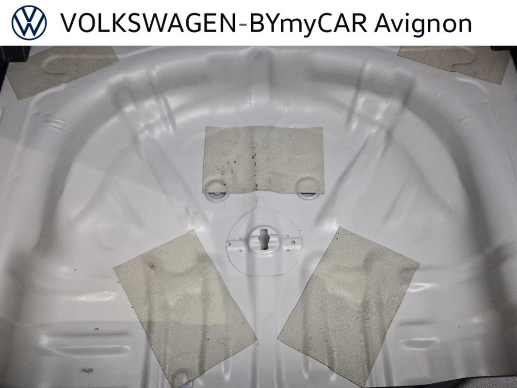 Volkswagen T-Roc - Photo 21