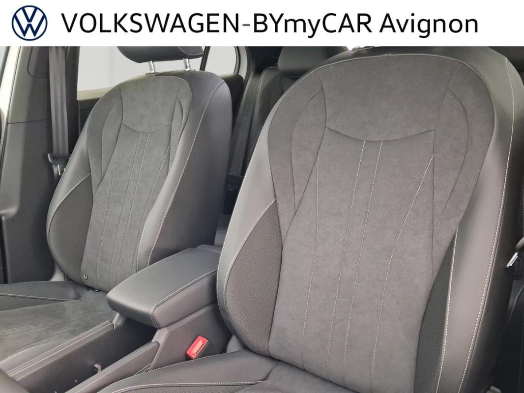Volkswagen T-Roc - Photo 23