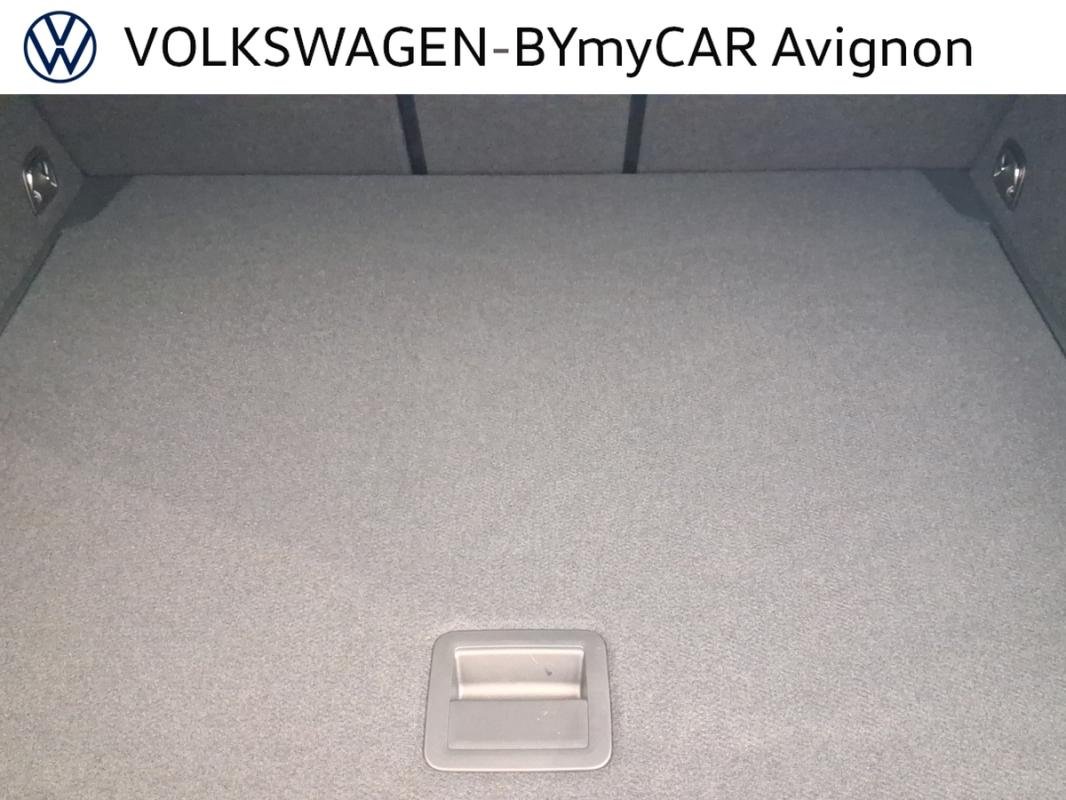 Volkswagen T-Roc - Photo 25