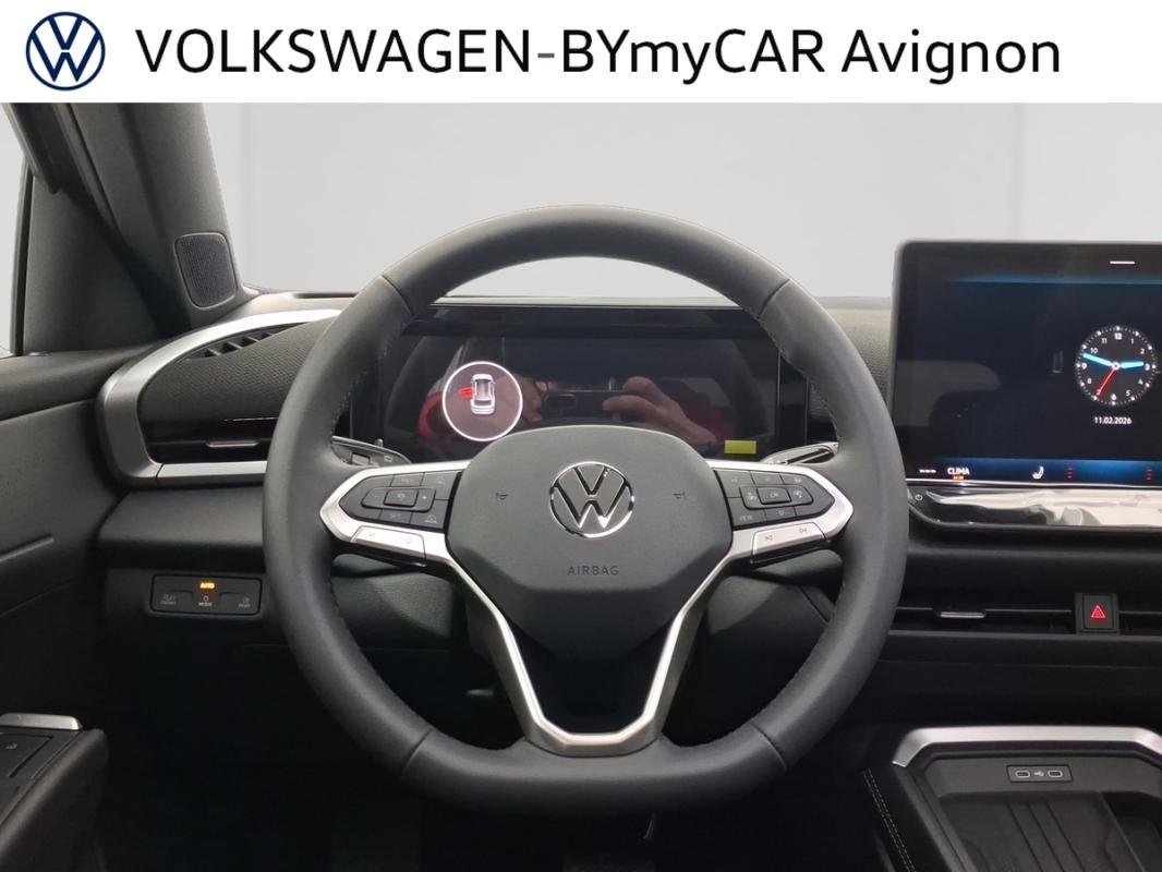 Volkswagen T-Roc - Photo 11