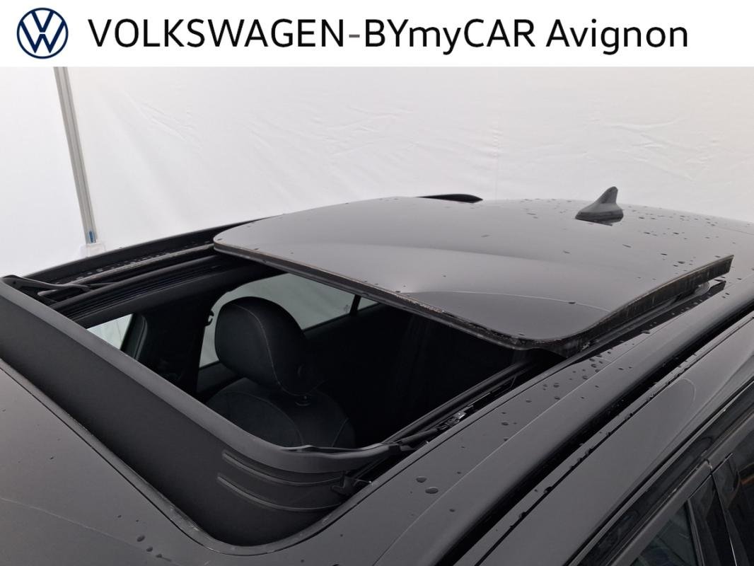 Volkswagen T-Roc - Photo 21