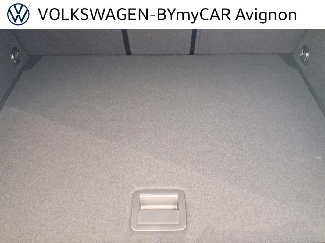 Volkswagen T-Roc - Photo 25