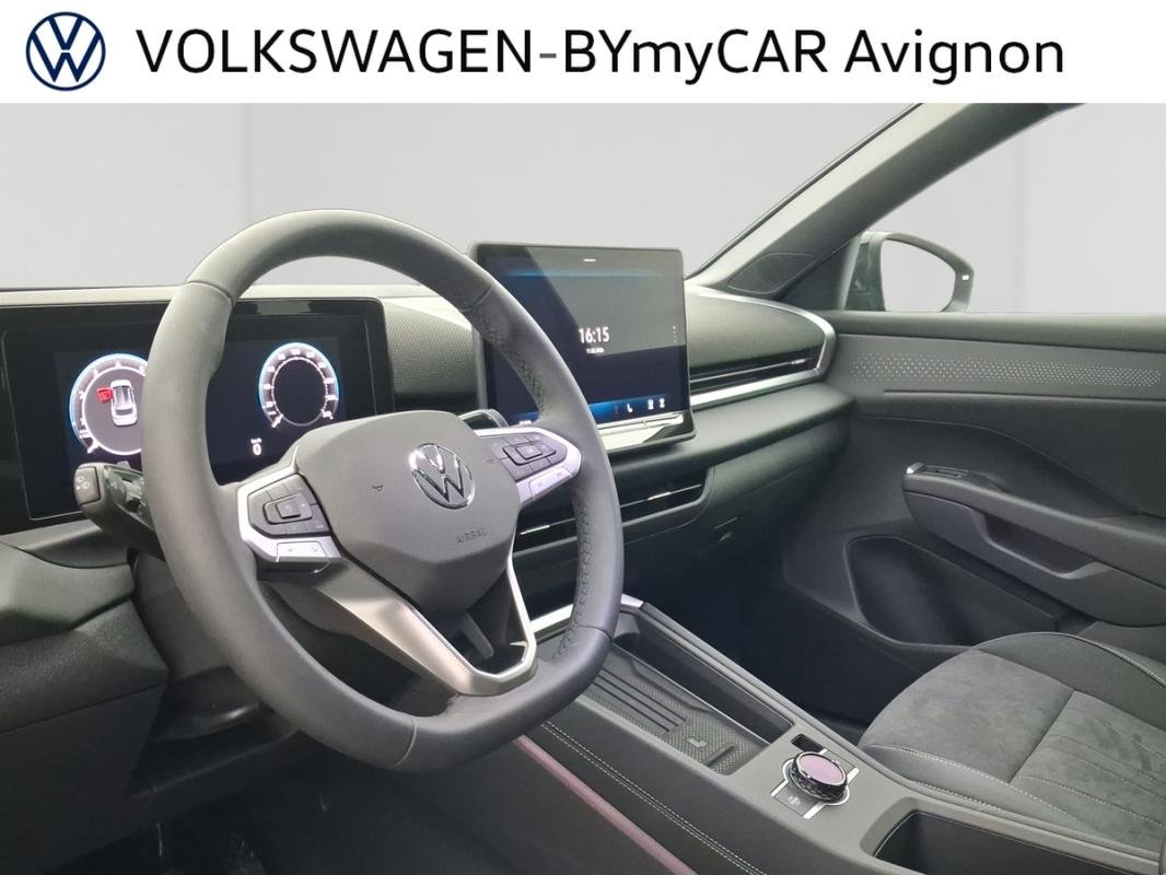 Volkswagen T-Roc - Photo 22