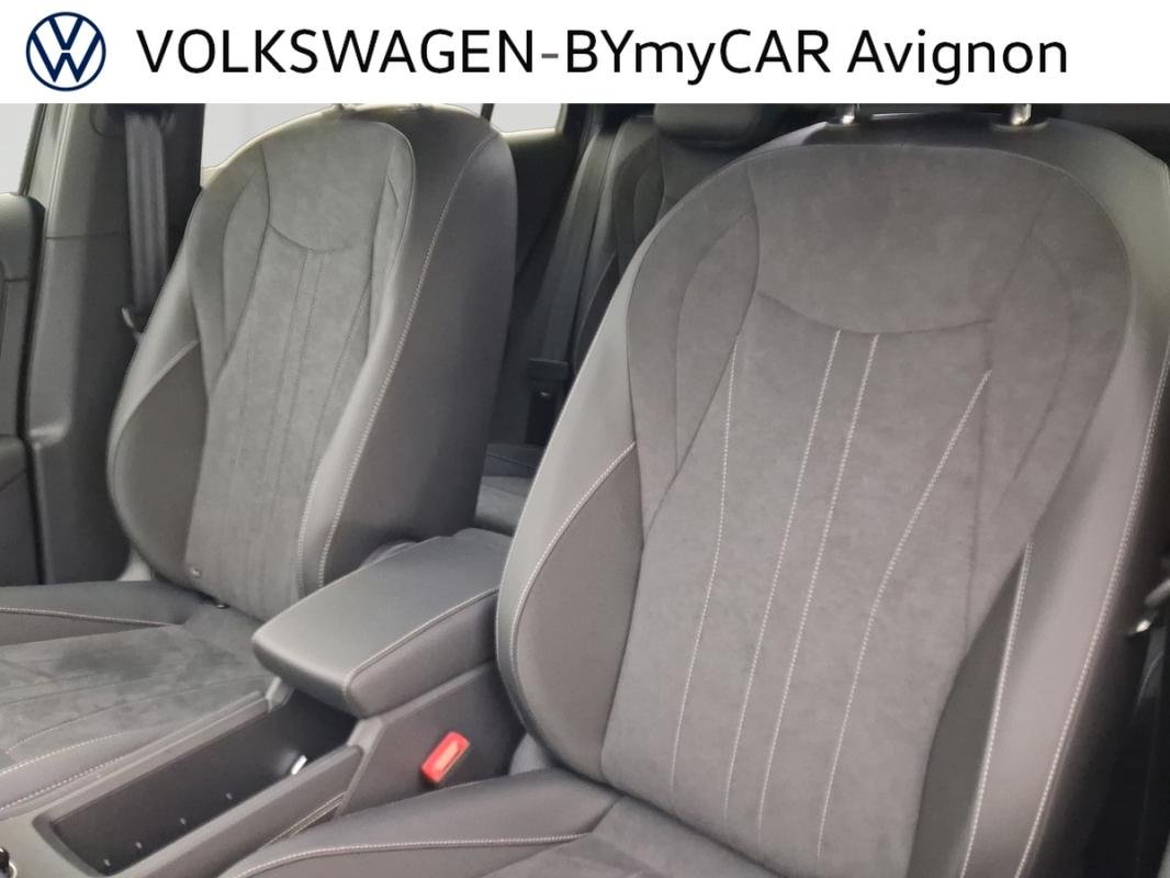 Volkswagen T-Roc - Photo 23