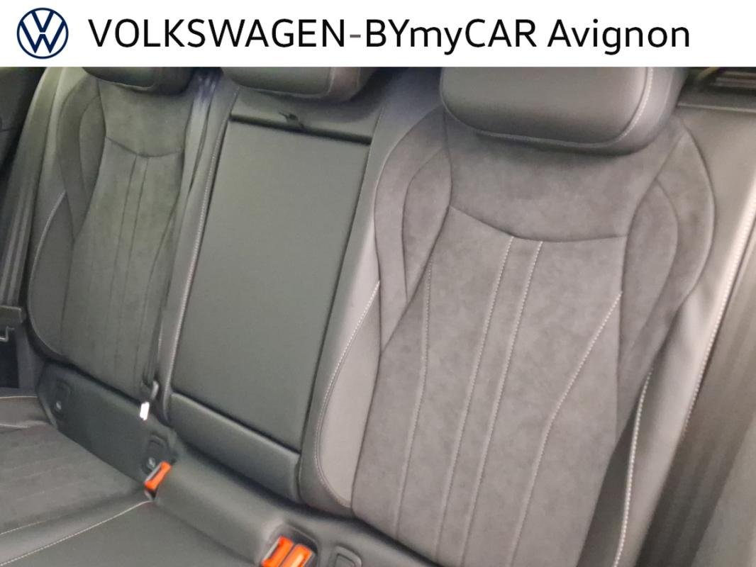 Volkswagen T-Roc - Photo 24