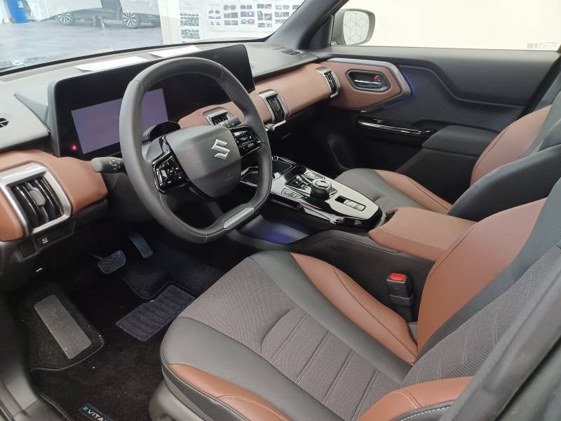 Suzuki Vitara - Photo 12
