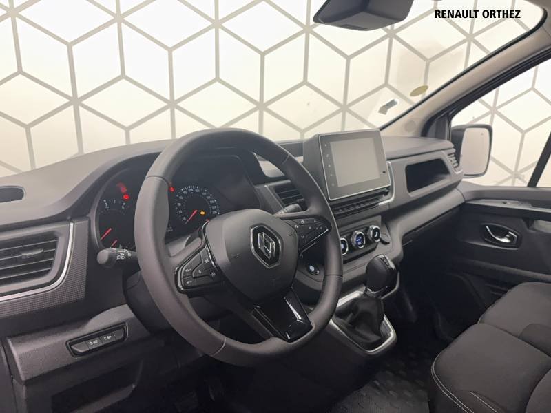 Renault Trafic - Photo 11