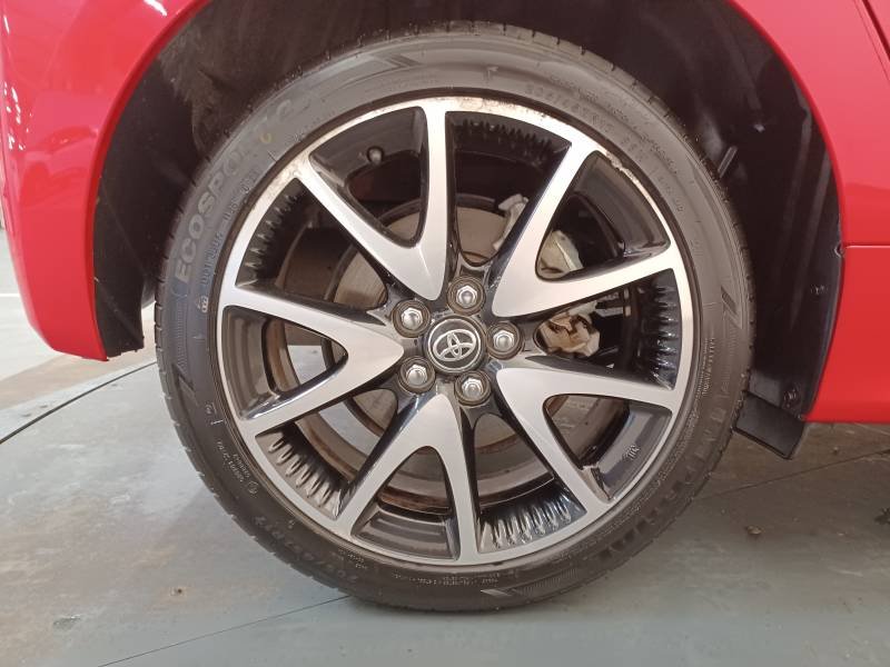 Toyota Yaris - Photo 9