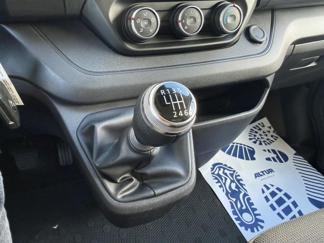 Renault Trafic - Photo 14