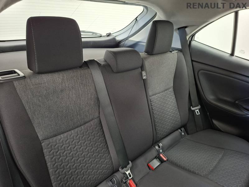 Toyota Yaris - Photo 17