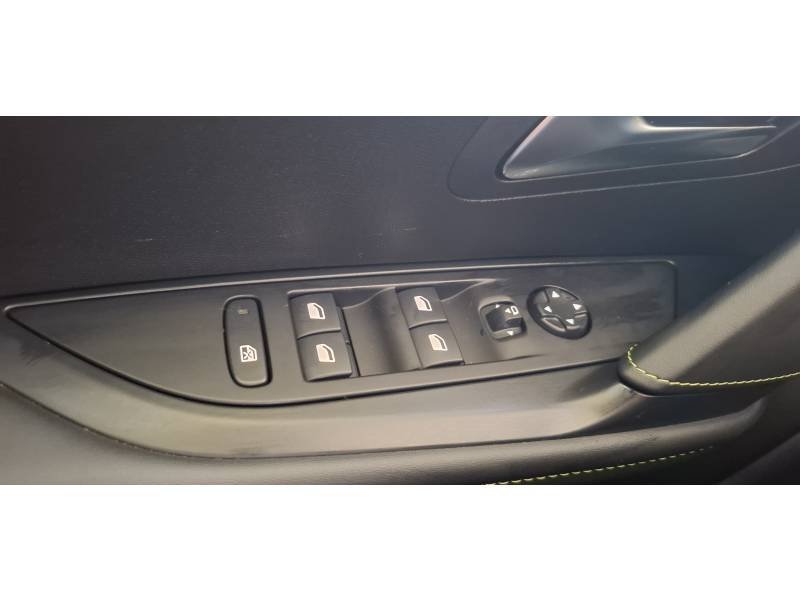 Peugeot 208 - Photo 11