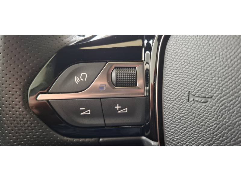 Peugeot 208 - Photo 12