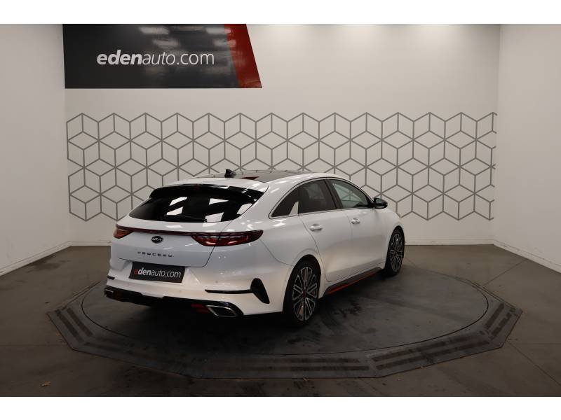 Kia Pro_cee'd - Photo 2