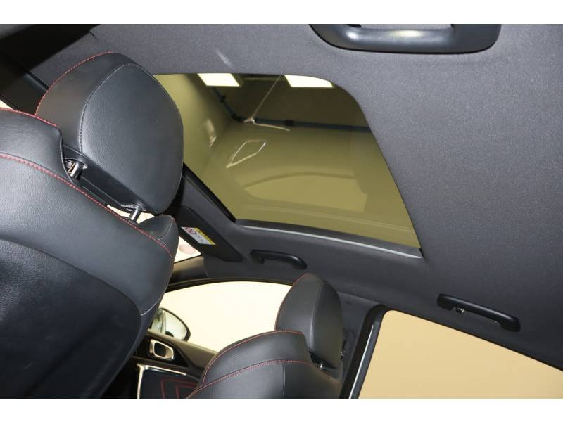 Kia Pro_cee'd - Photo 24
