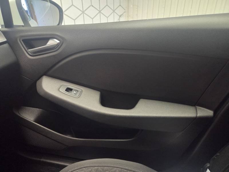 Renault Clio - Photo 32