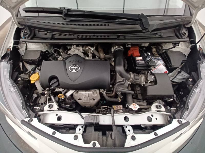 Toyota Yaris - Photo 11