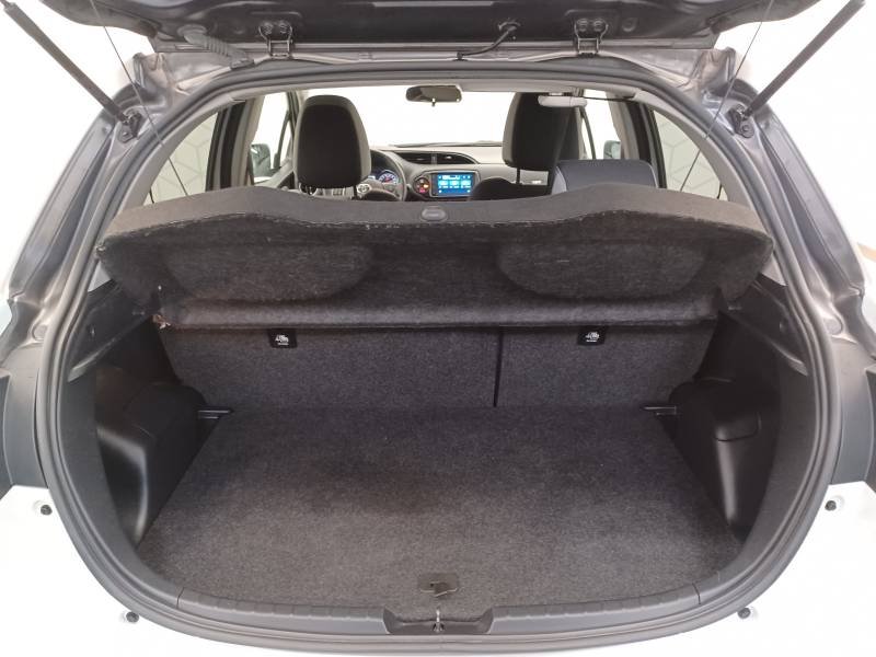 Toyota Yaris - Photo 16