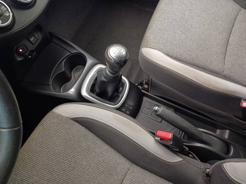 Toyota Yaris - Photo 23