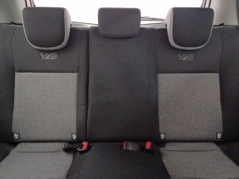 Toyota Yaris - Photo 24