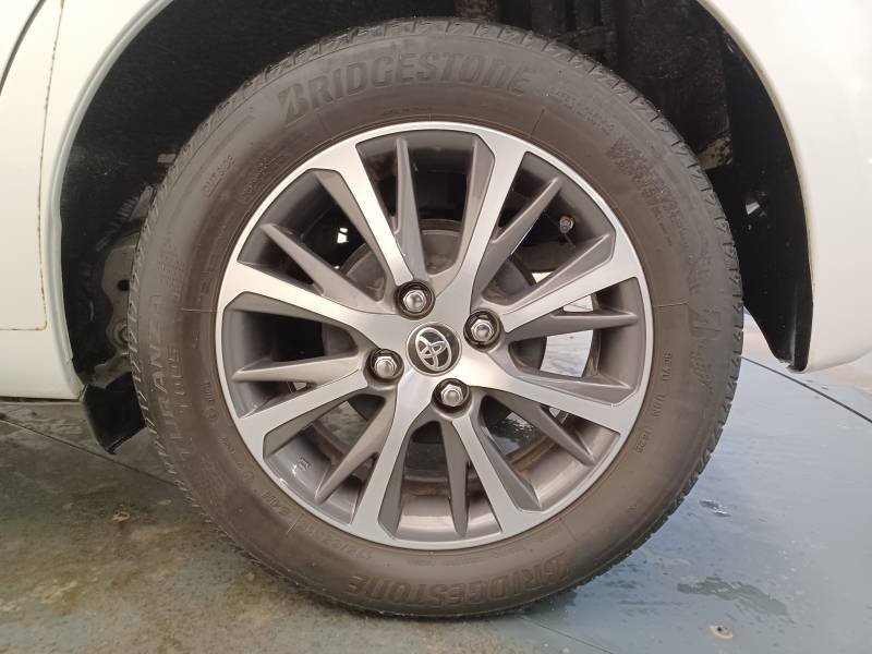 Toyota Yaris - Photo 8