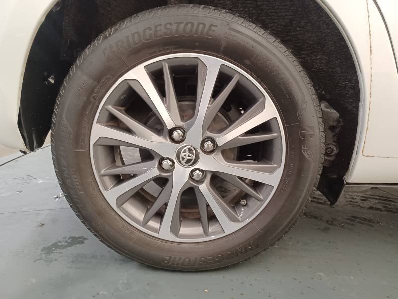 Toyota Yaris - Photo 9