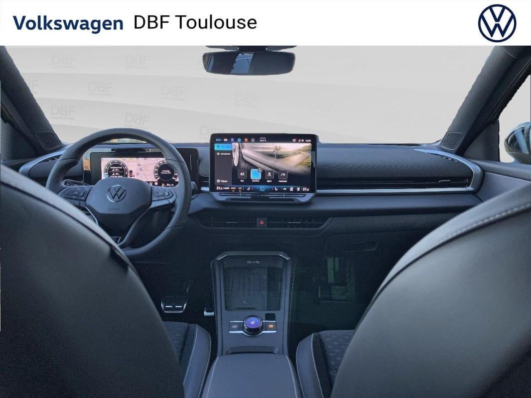Volkswagen T-Roc - Photo 12
