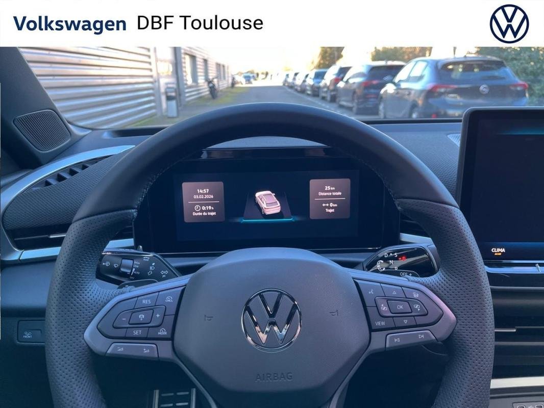 Volkswagen T-Roc - Photo 13