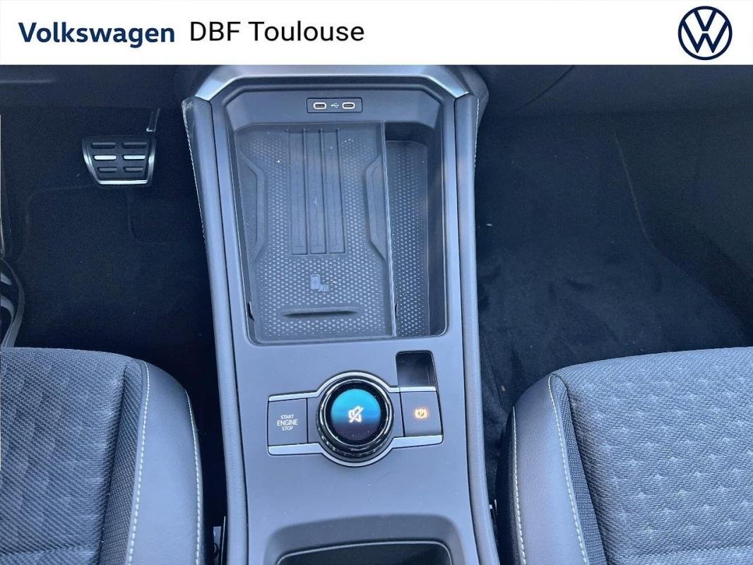 Volkswagen T-Roc - Photo 17