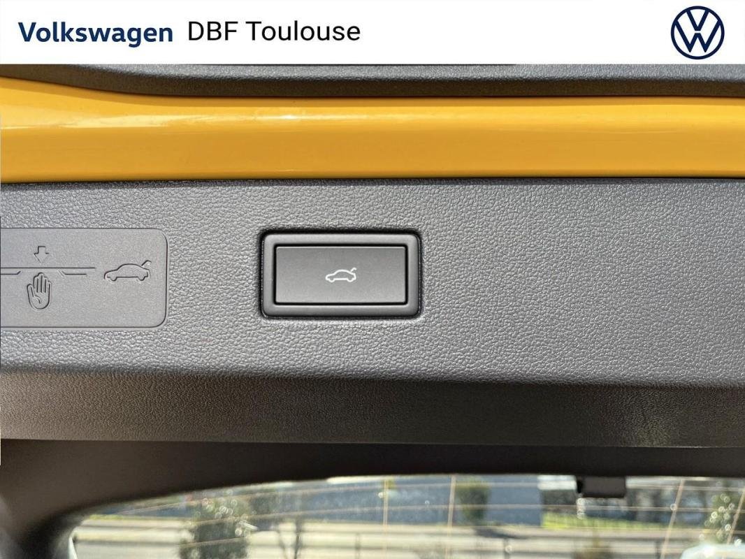 Volkswagen T-Roc - Photo 30