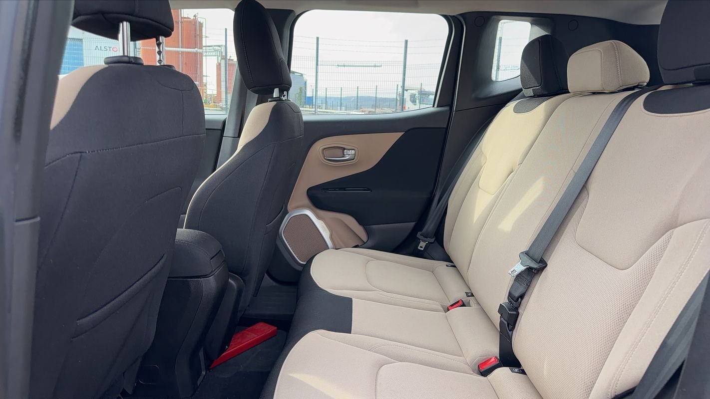 Jeep Renegade - Photo 9