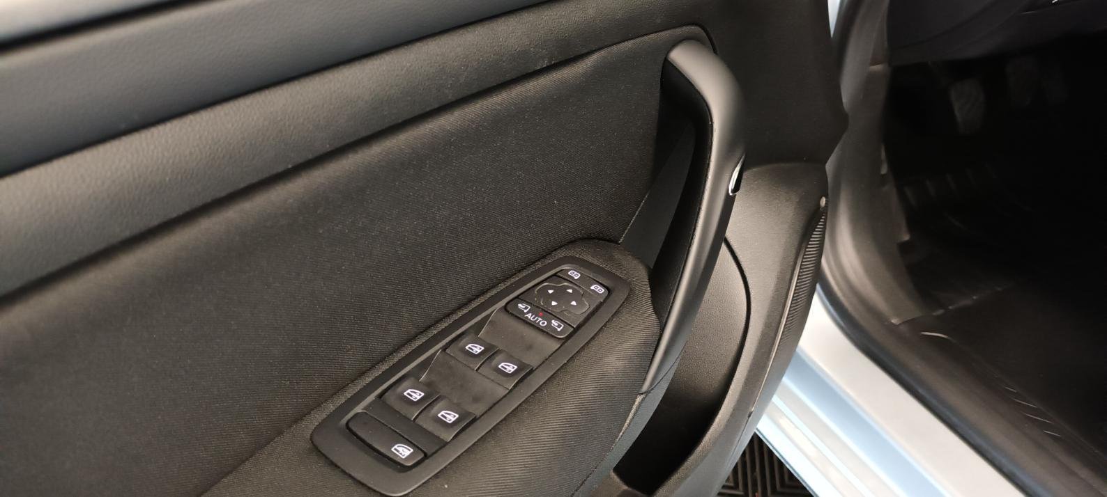 Renault Mégane - Photo 7